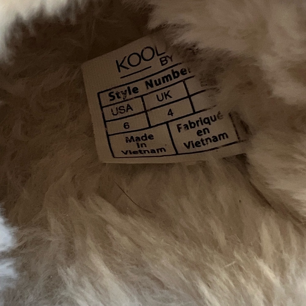 Koolaburra Cream Plush Slippers - Picture 7 of 7